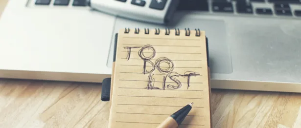 To do list on a notepad - Upstart Personal Loans